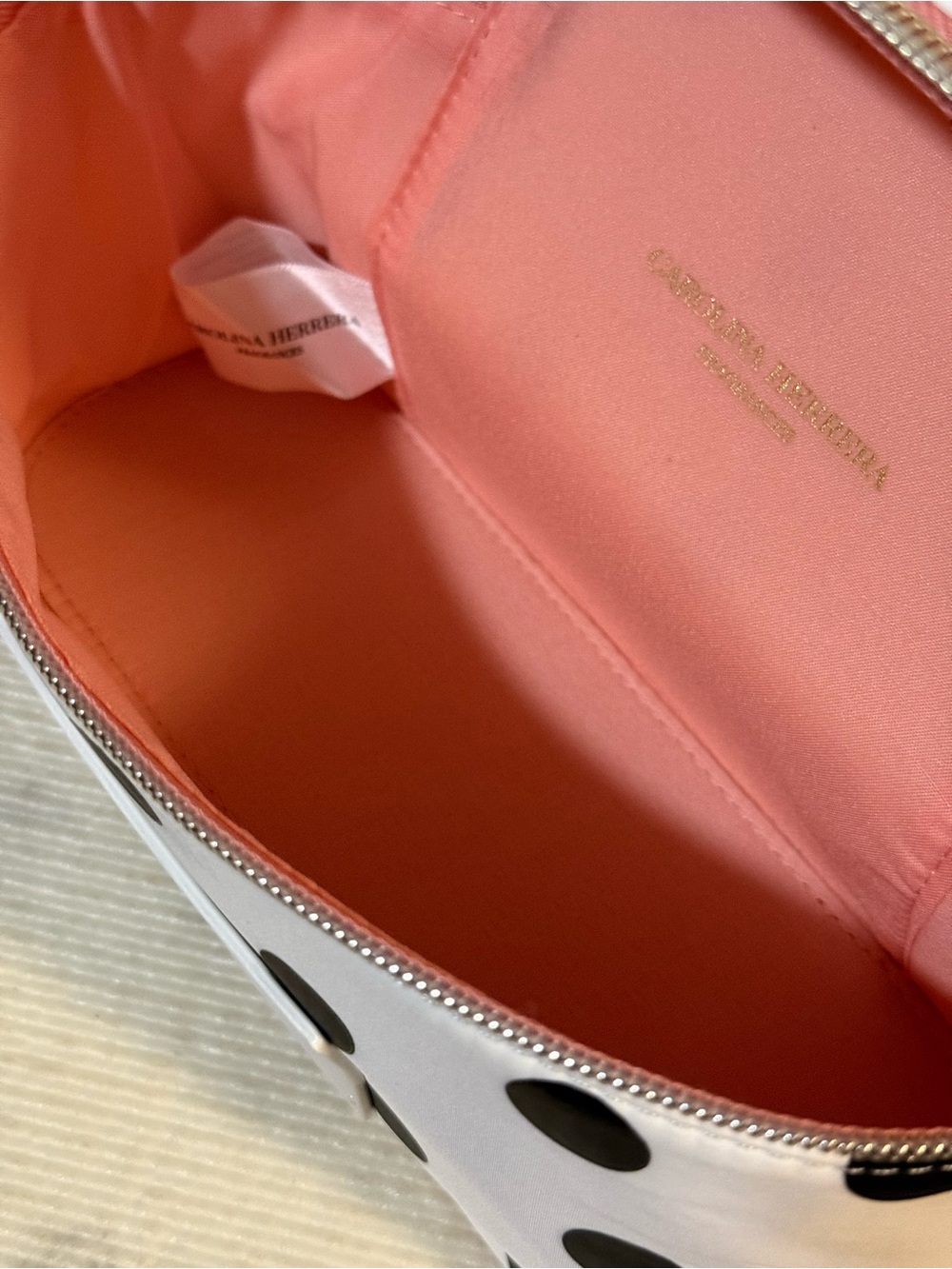 Carolina Herrera Beauty White Polka Dot Cosmetic Case with Pink Top Handle - Picture 13 of 16